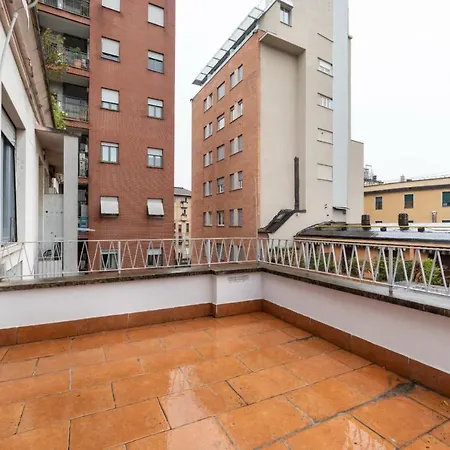 Apartment Sant'ambrogio Bright With Terrace Milan